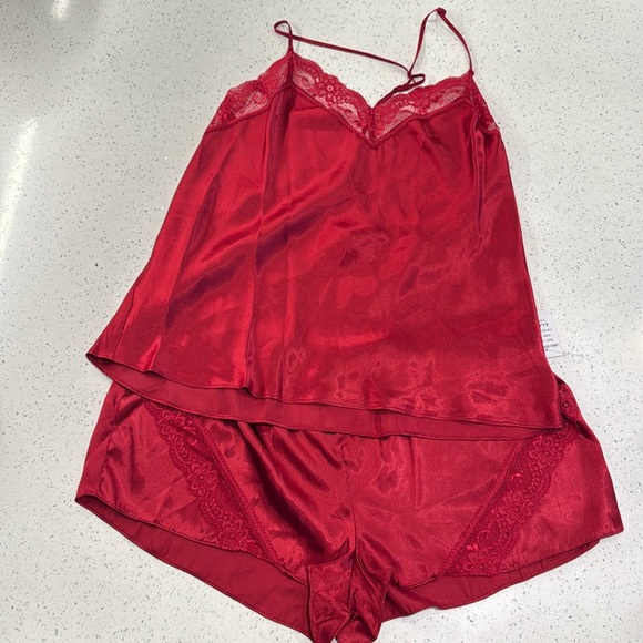 Linea Donatella Other - Linea Donatella Pajama Set Cami and Shorts Ruby Red Satin Lace Trim, Size XL,NWT